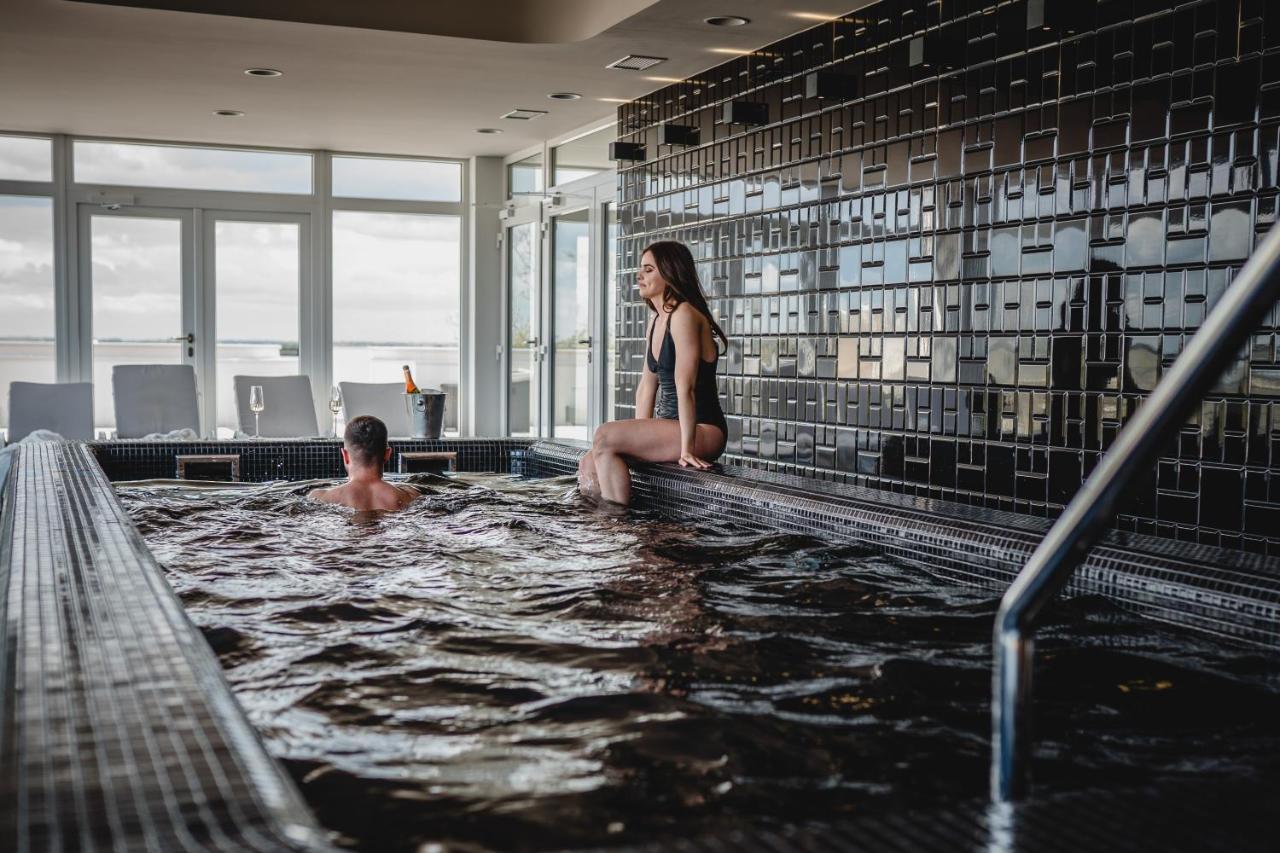 Molo Park Aparthotel Мельно Экстерьер фото