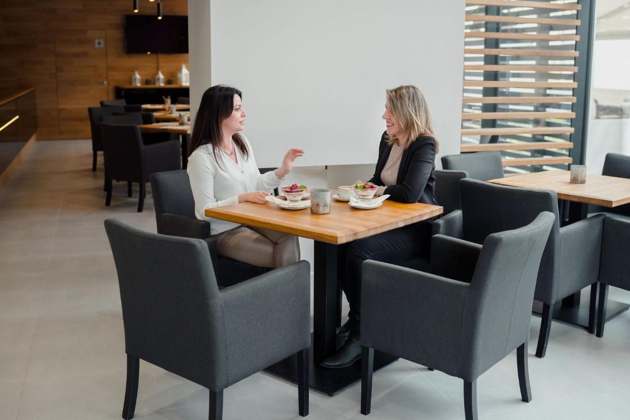 Molo Park Aparthotel Мельно Экстерьер фото